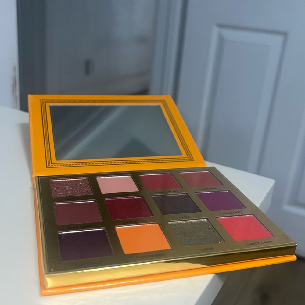Ace Beaute Eyeshadow Palette - Purple, Pink, Gold, Orange